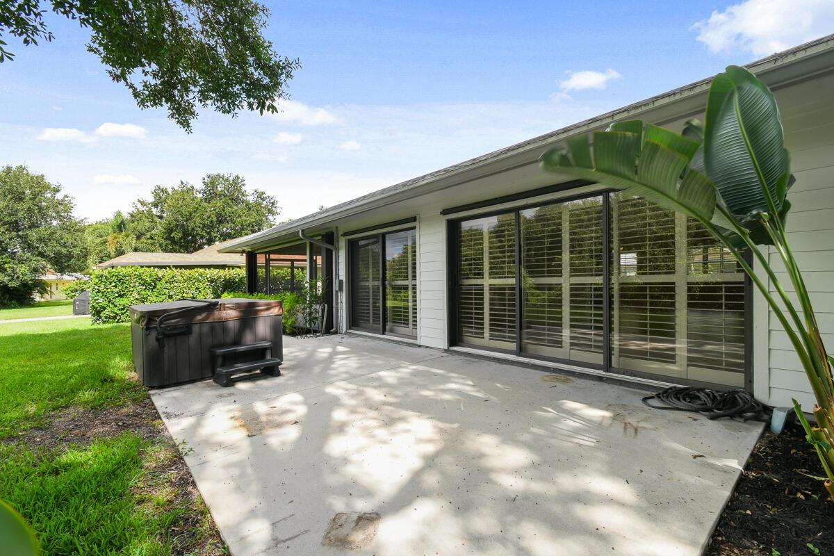 8144 SE Cypress Point Place