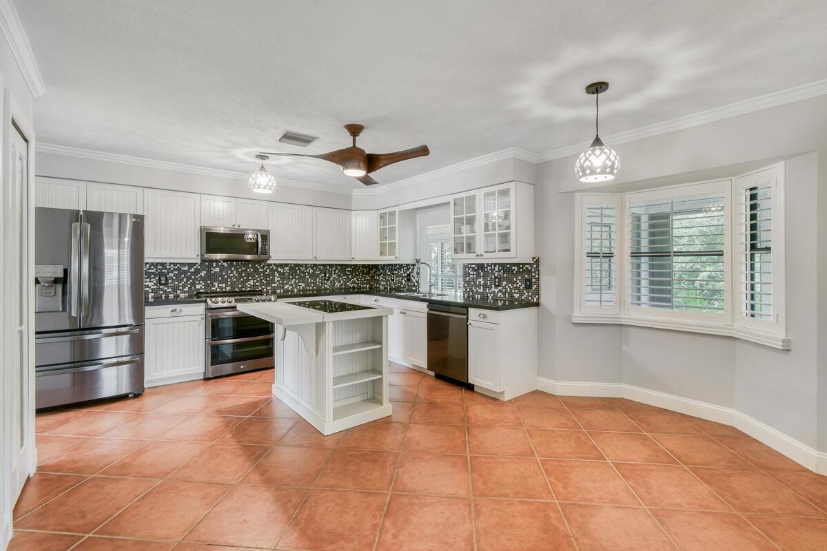 8144 SE Cypress Point Place