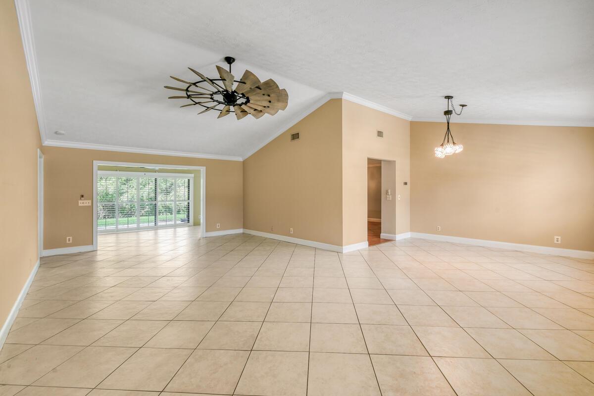 8144 SE Cypress Point Place