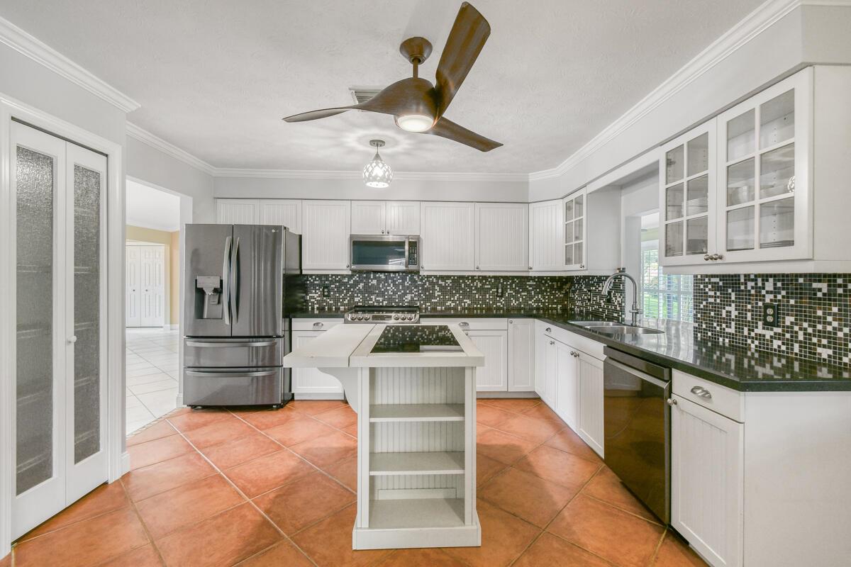 8144 SE Cypress Point Place