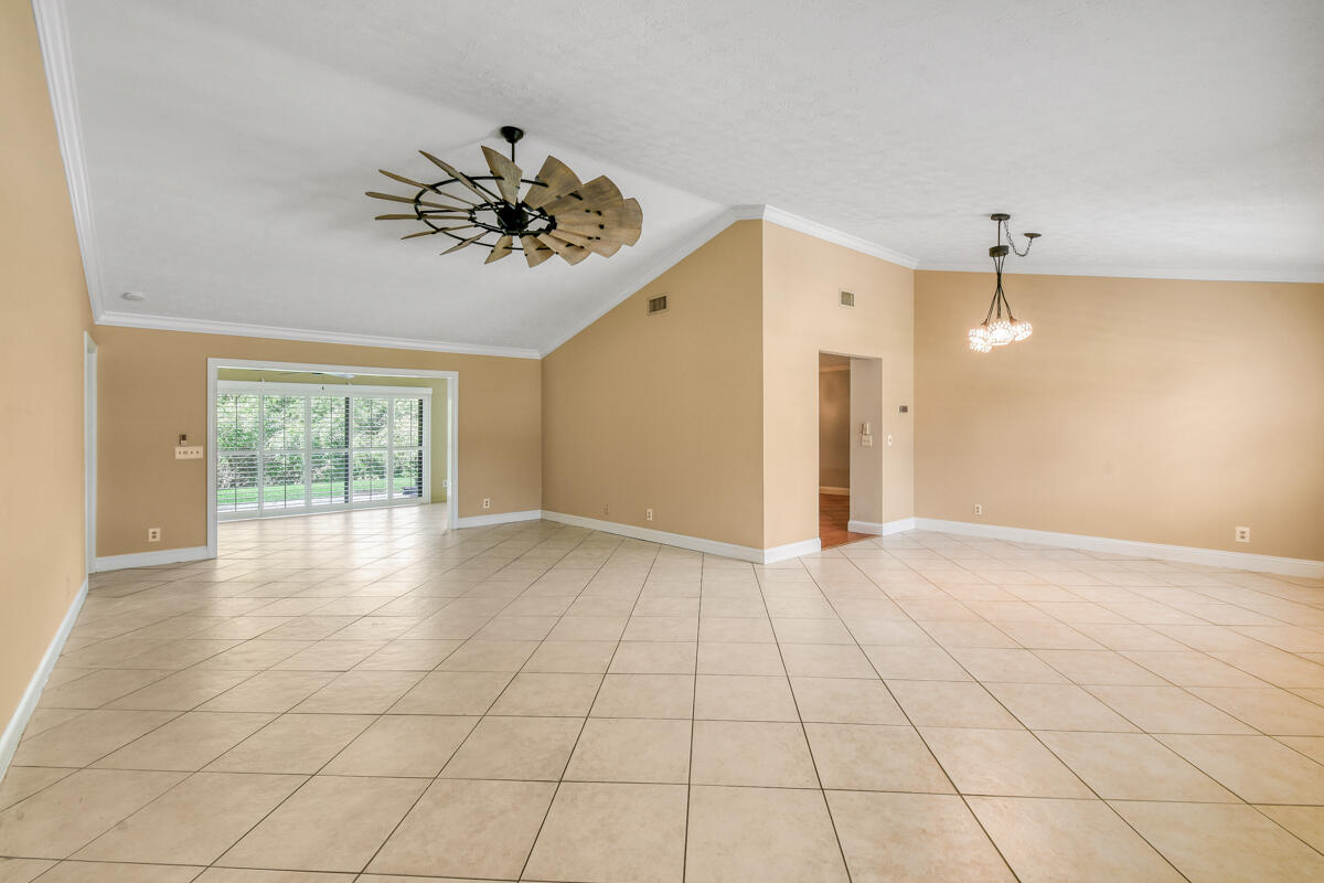 8144 SE Cypress Point Place