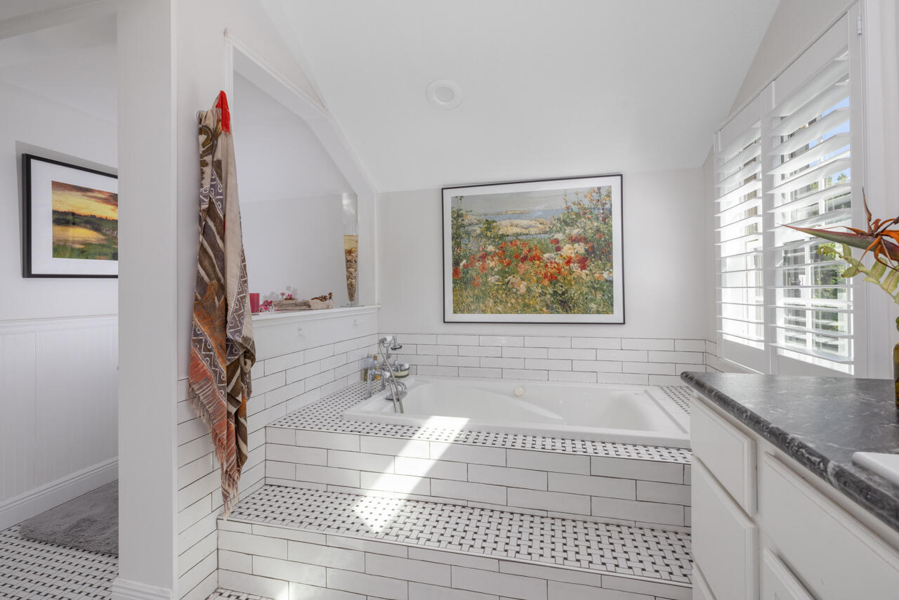 9056 SE Karin Street