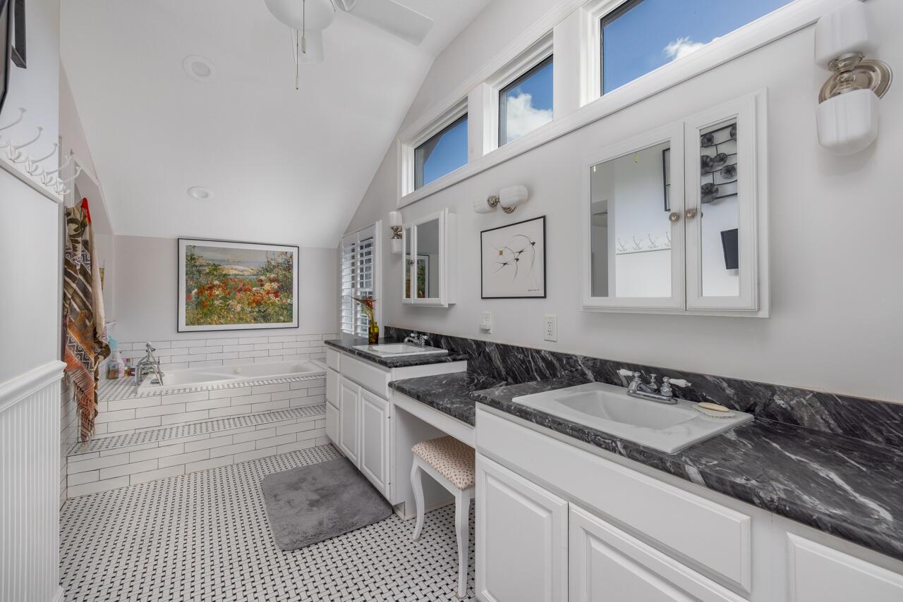 9056 SE Karin Street