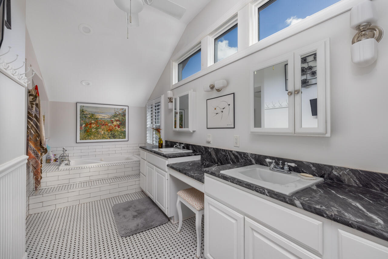 9056 SE Karin Street