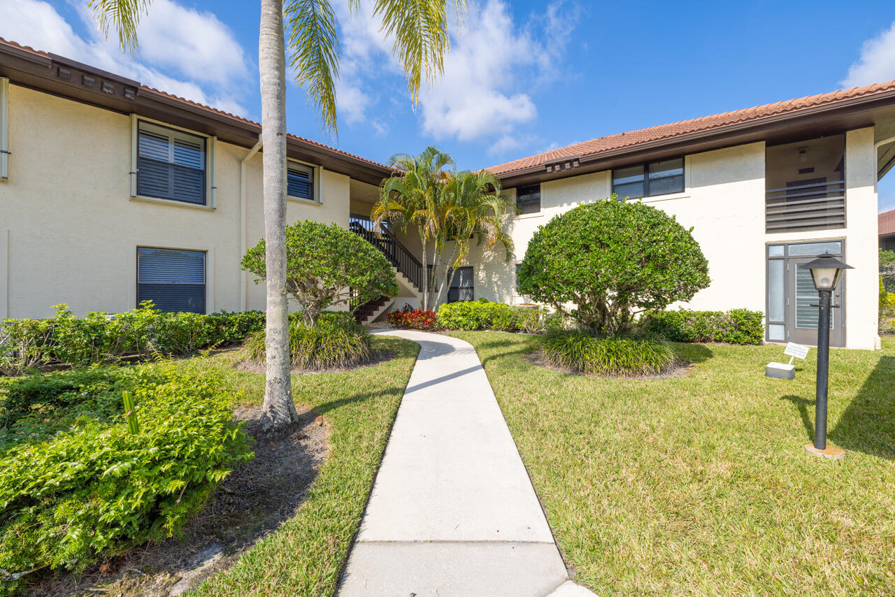 911 SW South River Drive 206