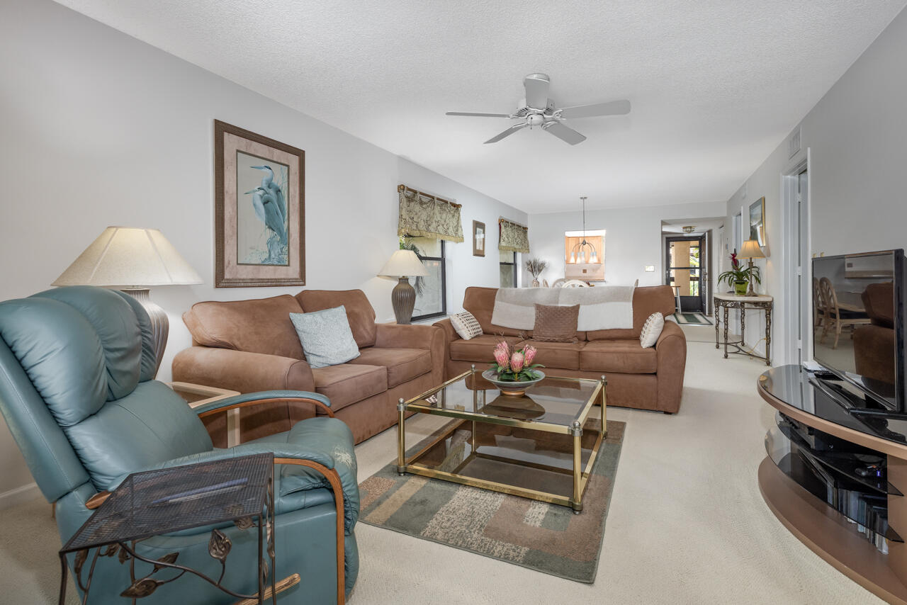 911 SW South River Drive 206