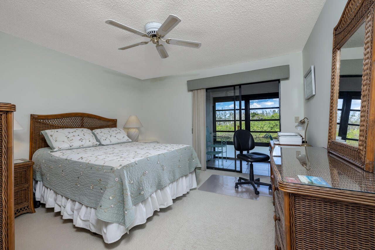 911 SW South River Drive 206