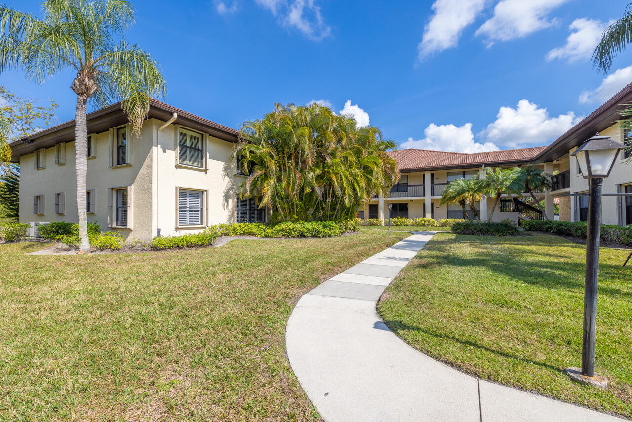 911 SW South River Drive 206