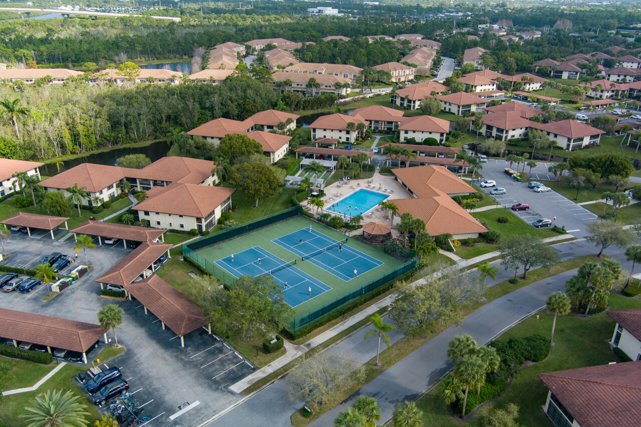 911 SW South River Drive 206