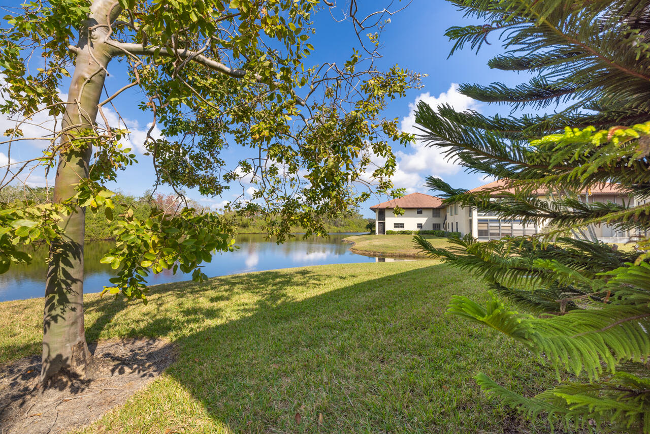 911 SW South River Drive 206
