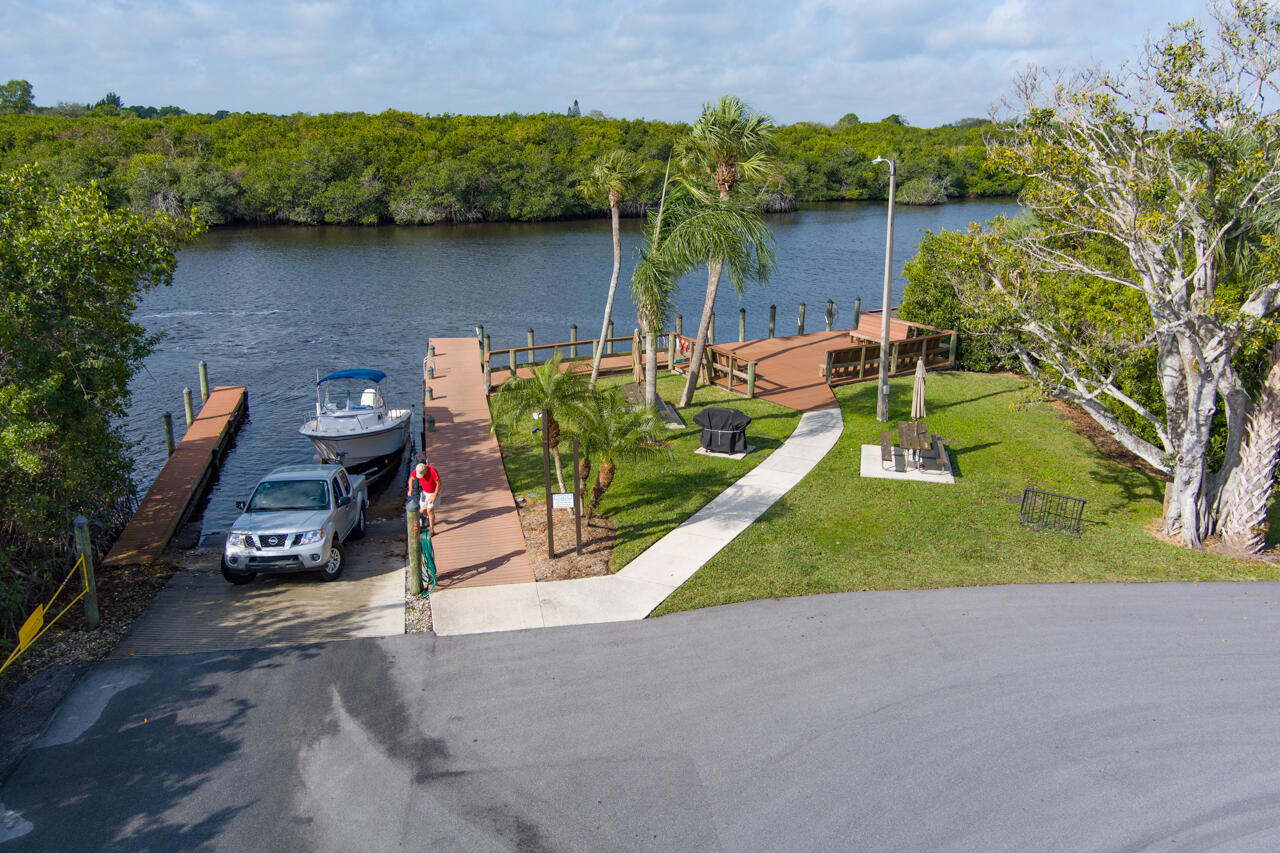 911 SW South River Drive 206