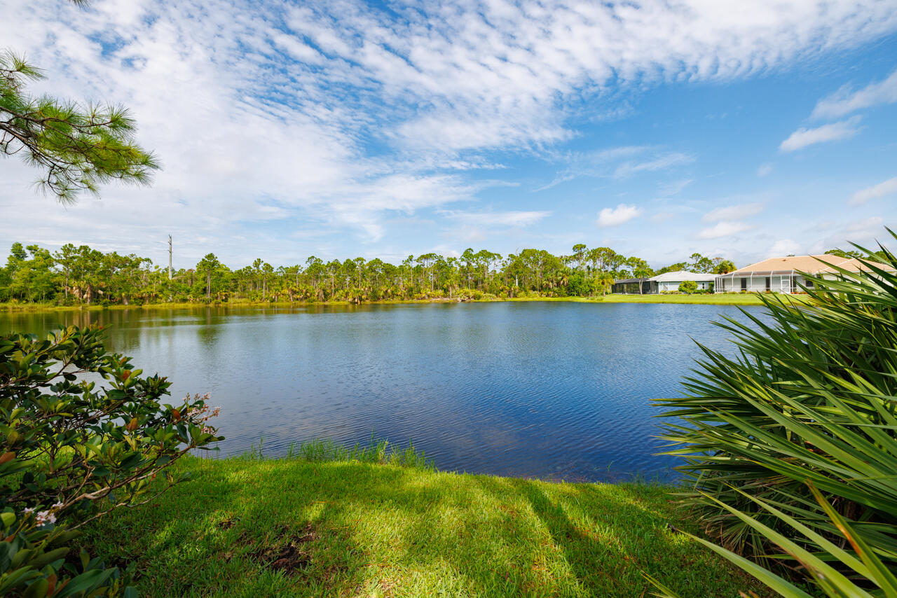 5129 SE Lost Lake Way