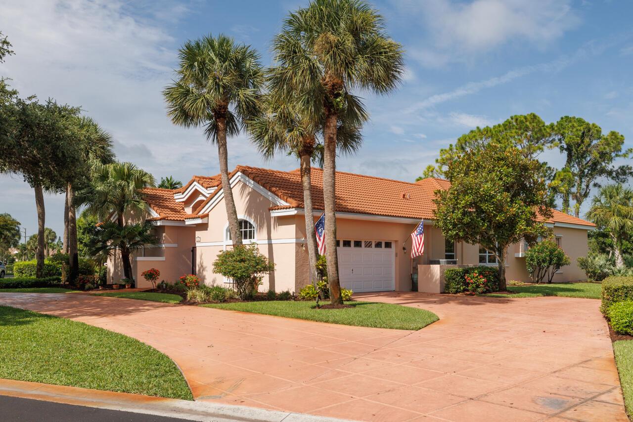 5129 SE Lost Lake Way