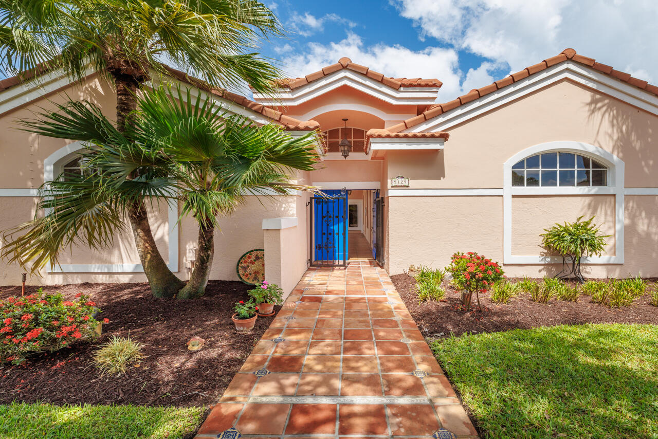 5129 SE Lost Lake Way