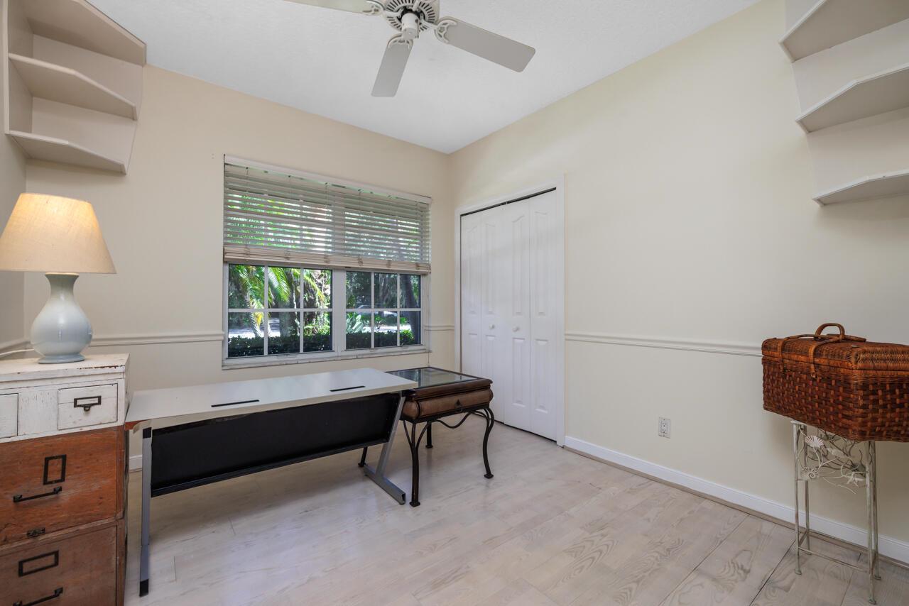 8120 SE Windjammer Way