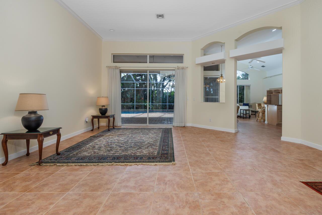 8120 SE Windjammer Way