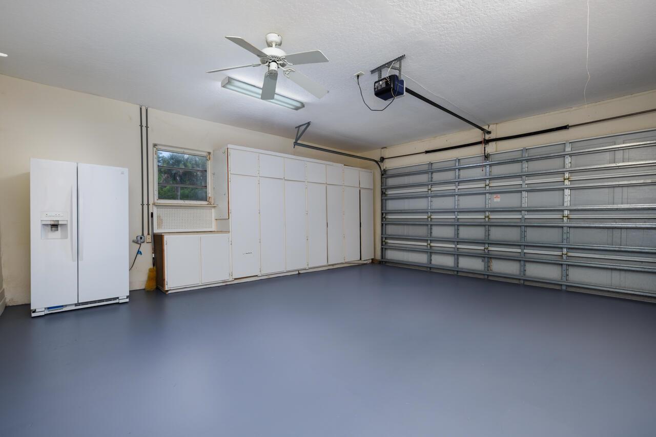 8120 SE Windjammer Way