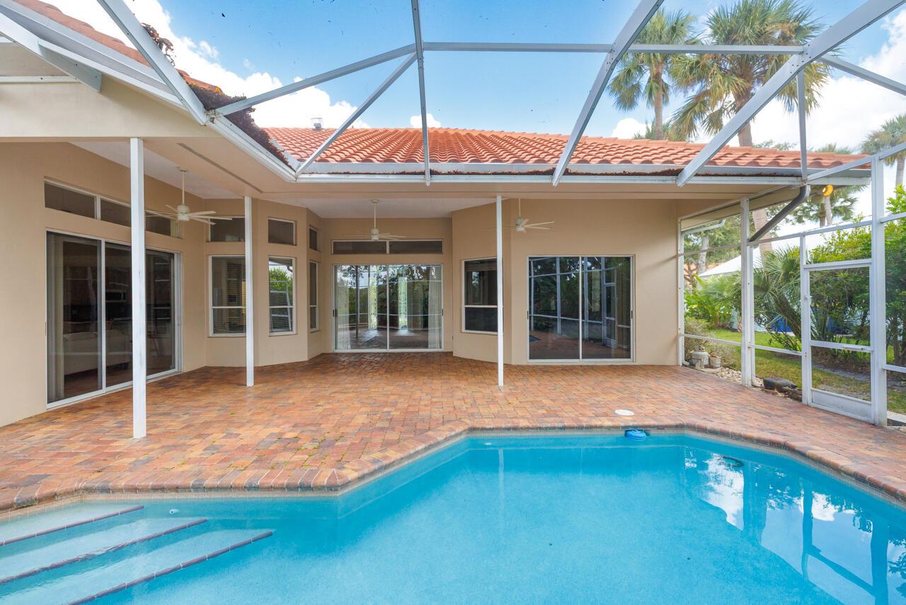 8120 SE Windjammer Way