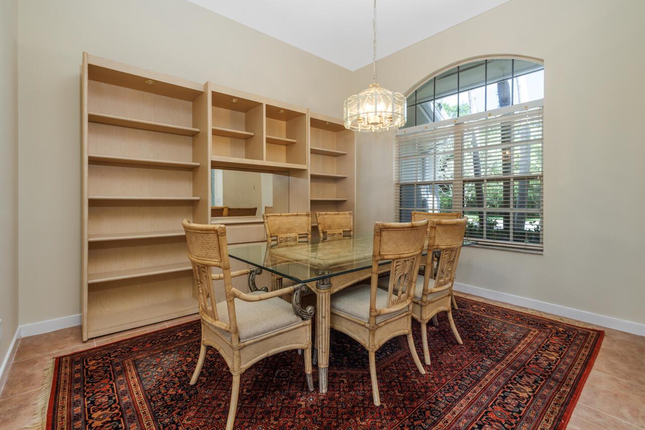 8120 SE Windjammer Way