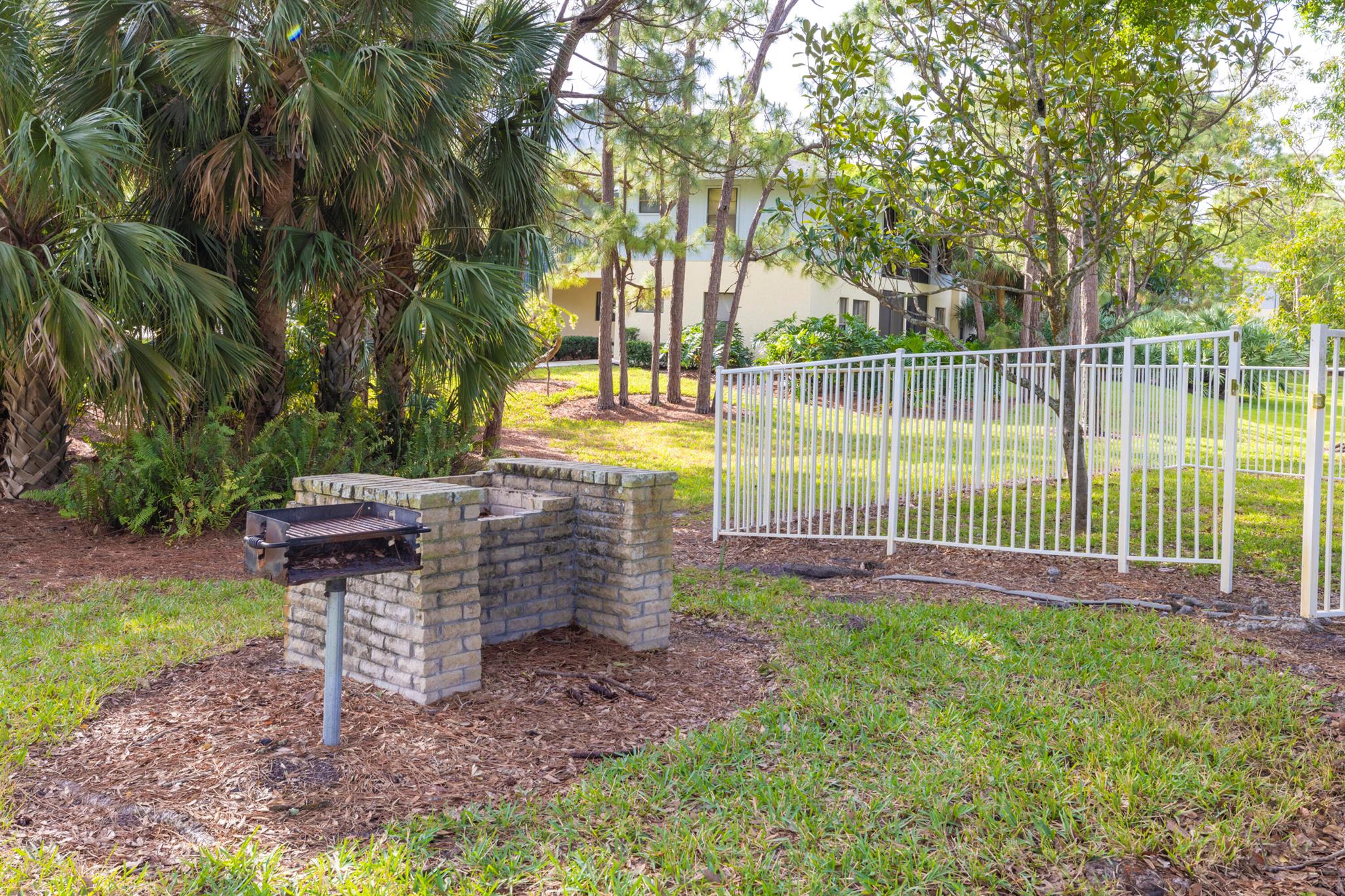 6541 SE Federal Highway 101