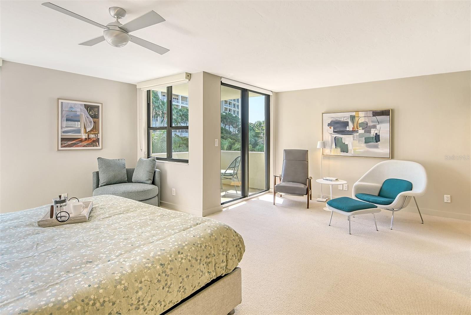 101 SUNSET DR #203
