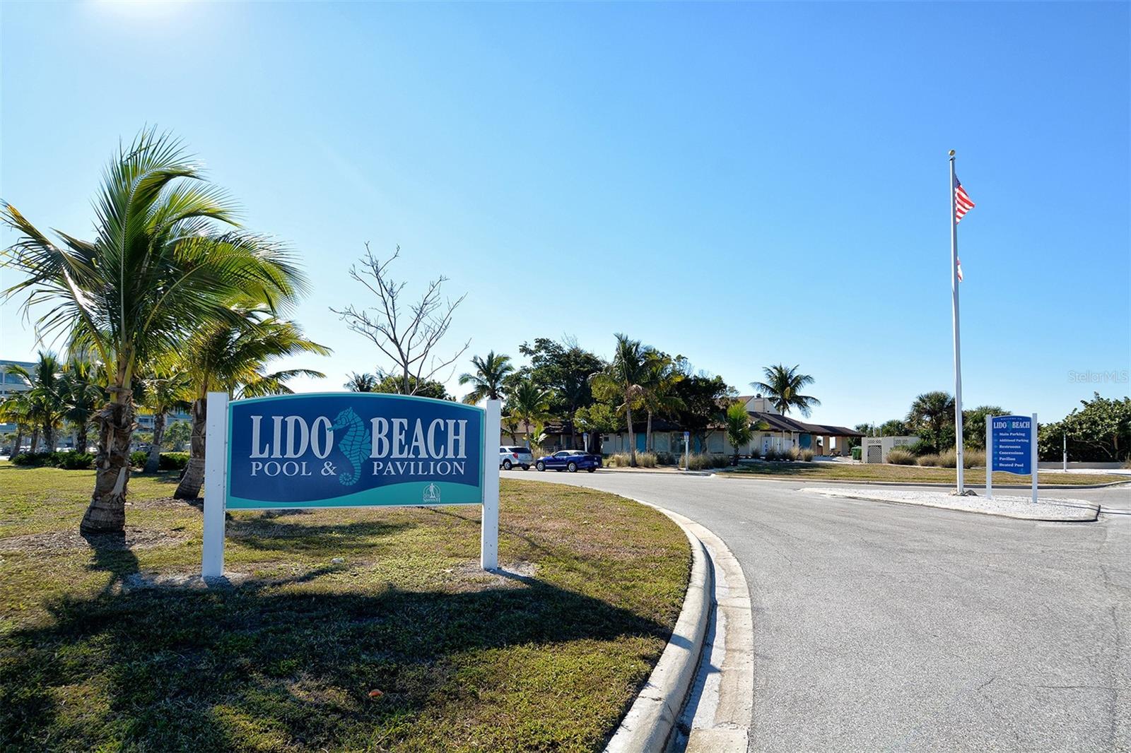 101 SUNSET DR #203
