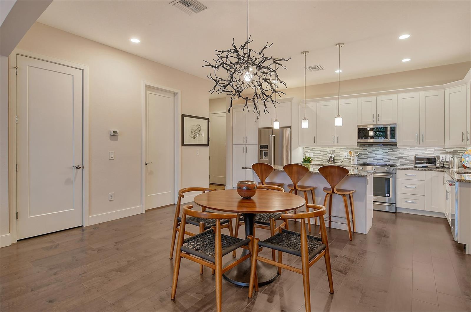 1273 BOULEVARD OF THE ARTS