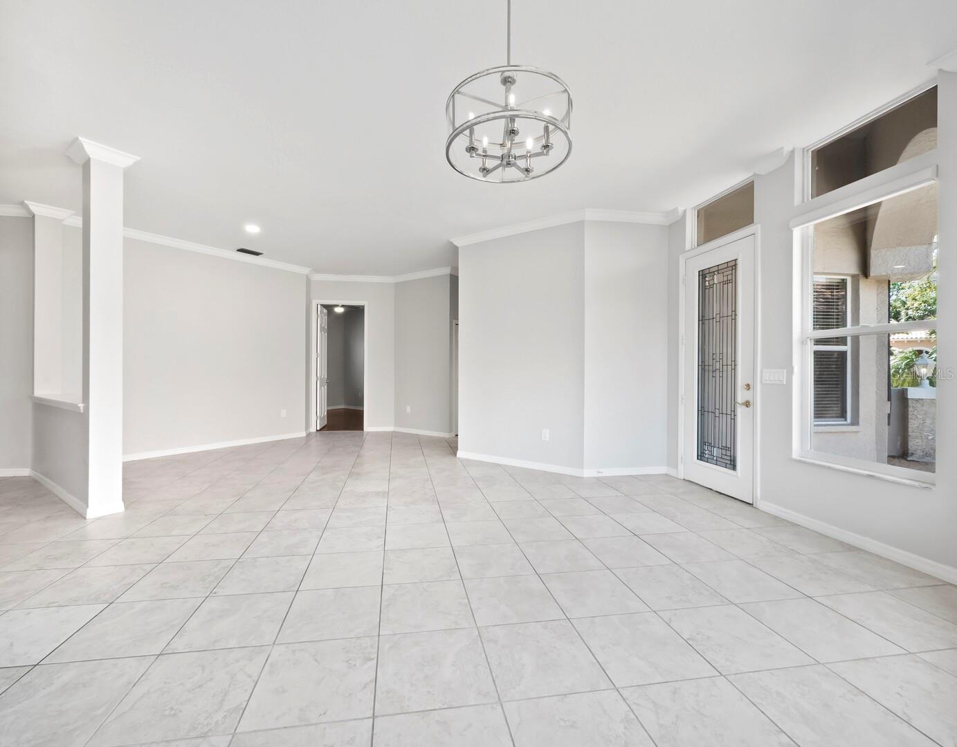 5090 HANGING MOSS LN