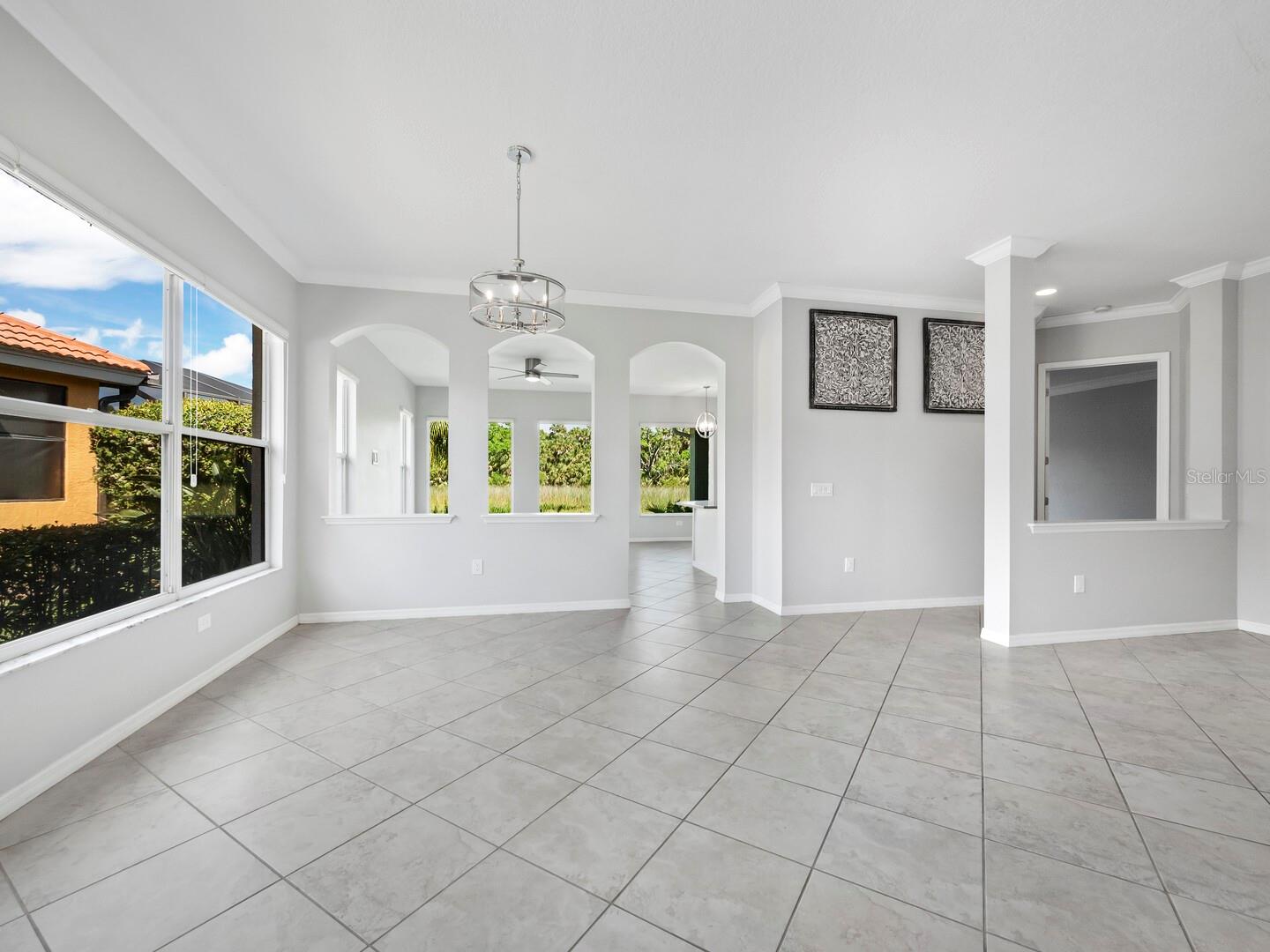 5090 HANGING MOSS LN