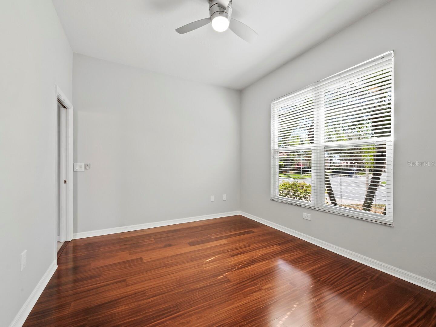 5090 HANGING MOSS LN