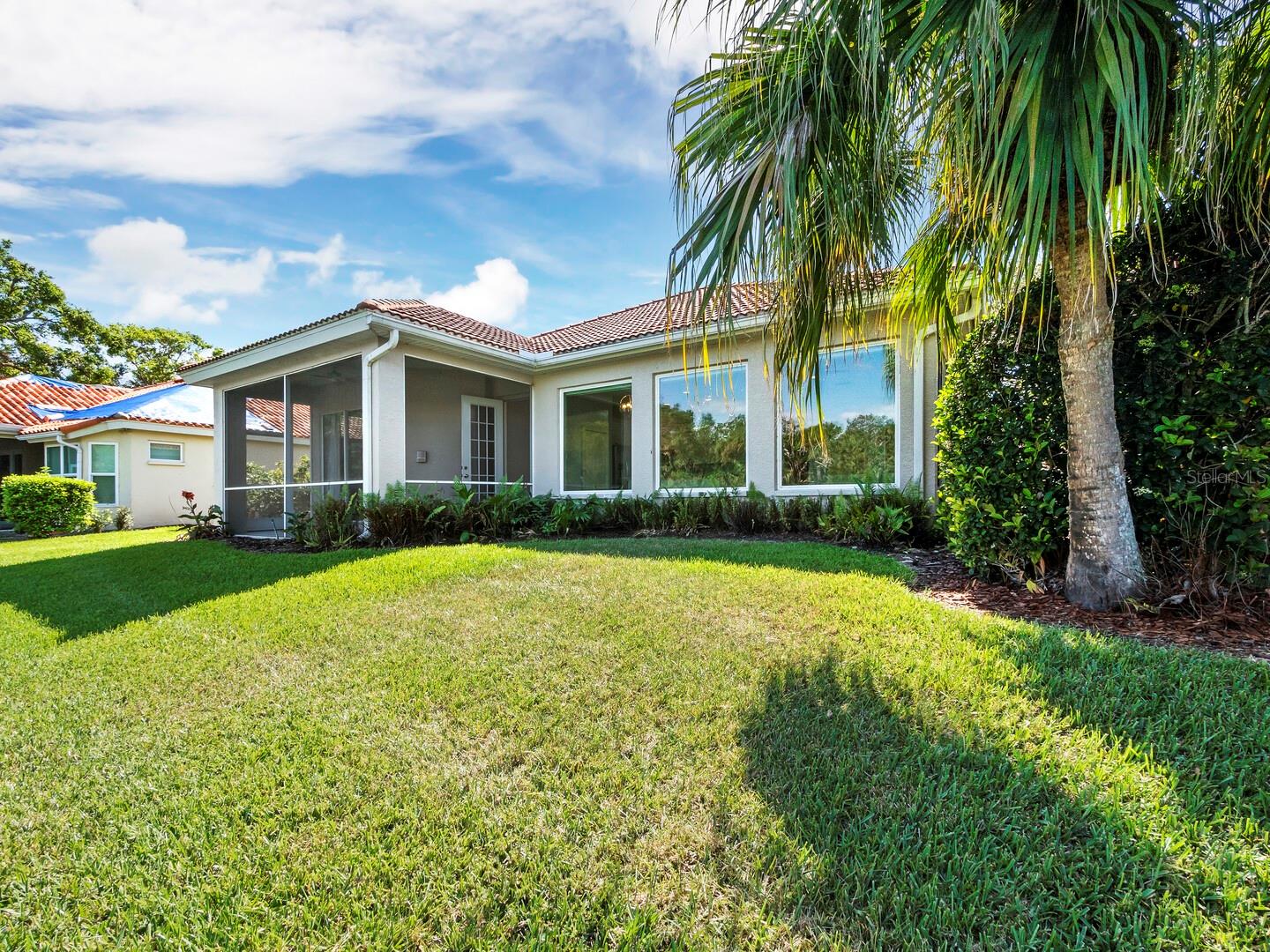 5090 HANGING MOSS LN
