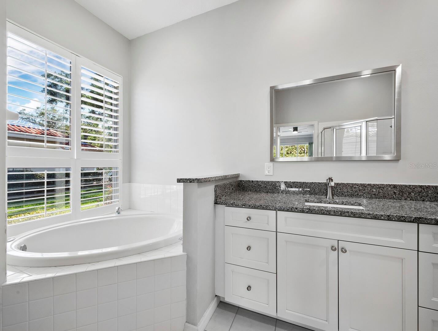 5090 HANGING MOSS LN