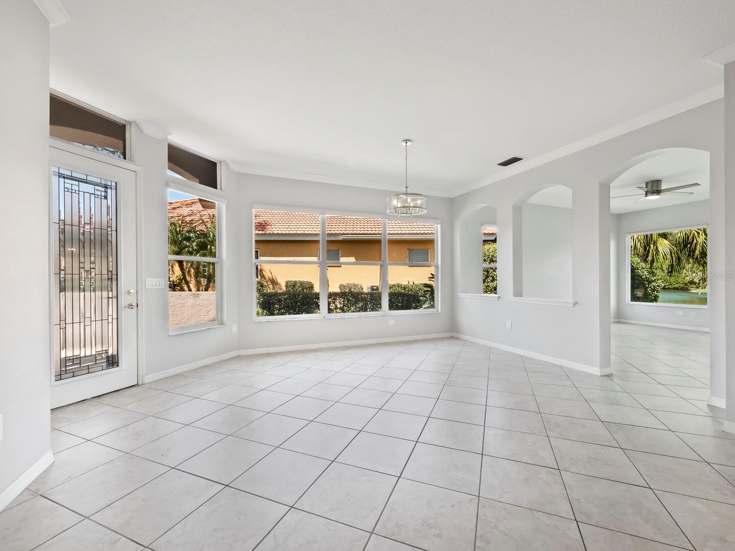 5090 HANGING MOSS LN
