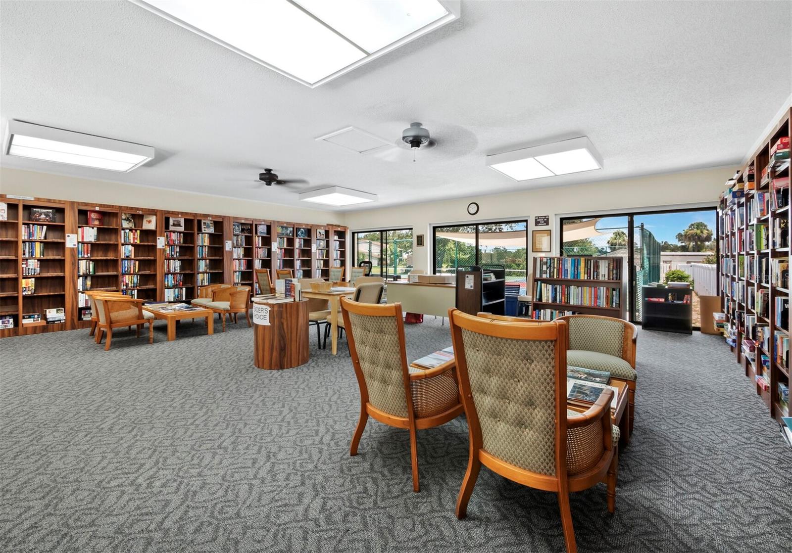 612 BIRD BAY DR S #110