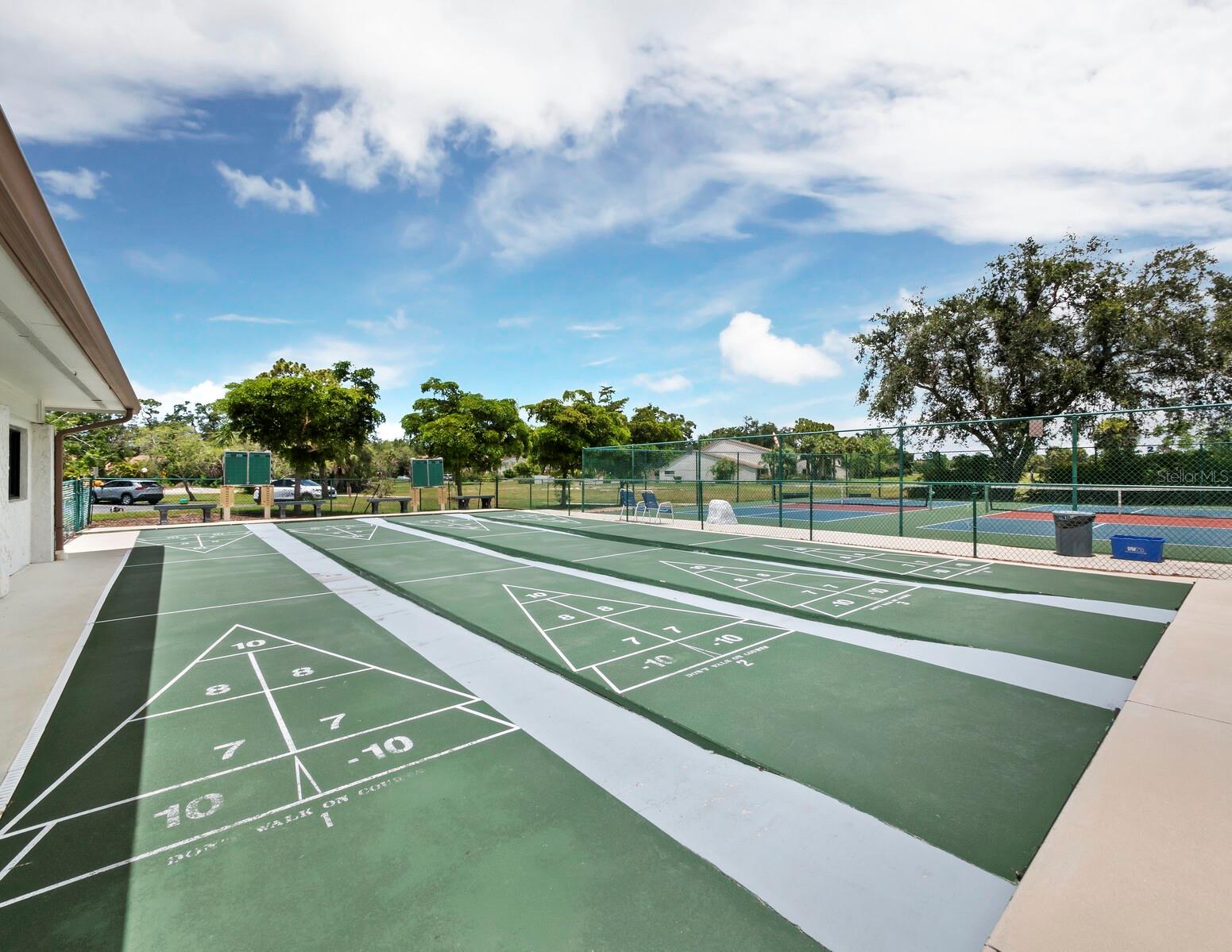 612 BIRD BAY DR S #110