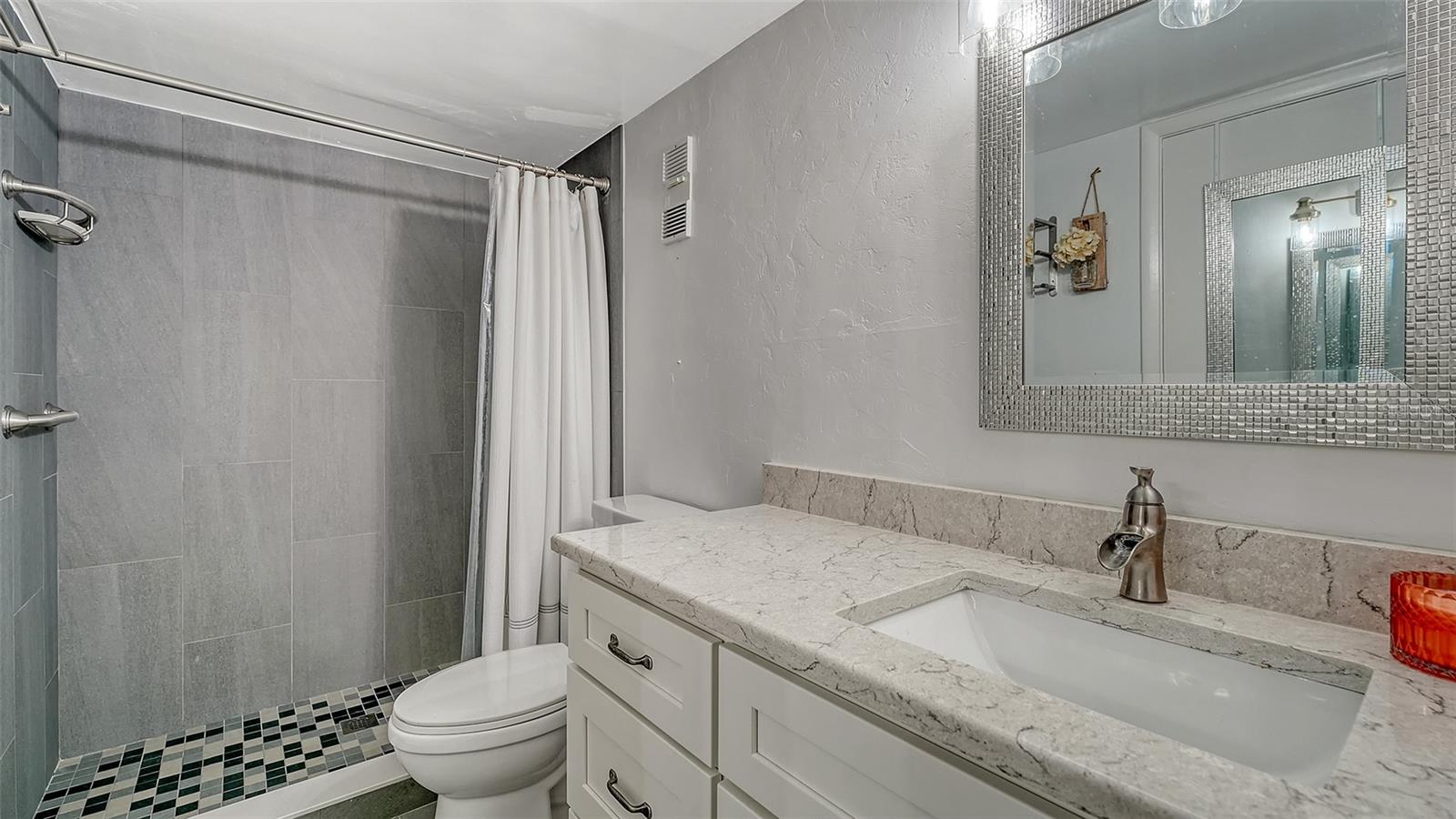 612 BIRD BAY DR S #110