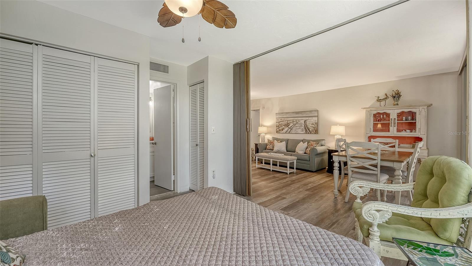 612 BIRD BAY DR S #110