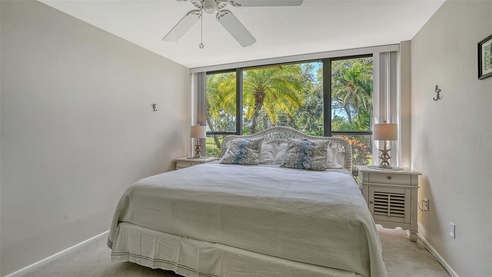 612 BIRD BAY DR S #110