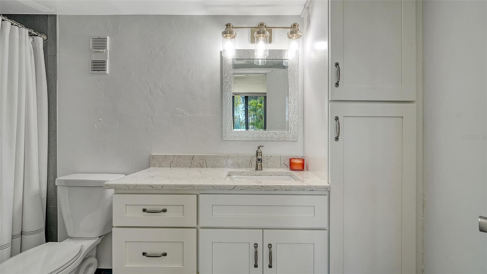 612 BIRD BAY DR S #110