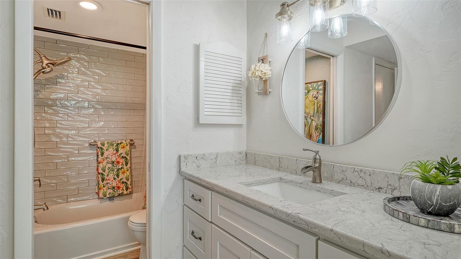 612 BIRD BAY DR S #110