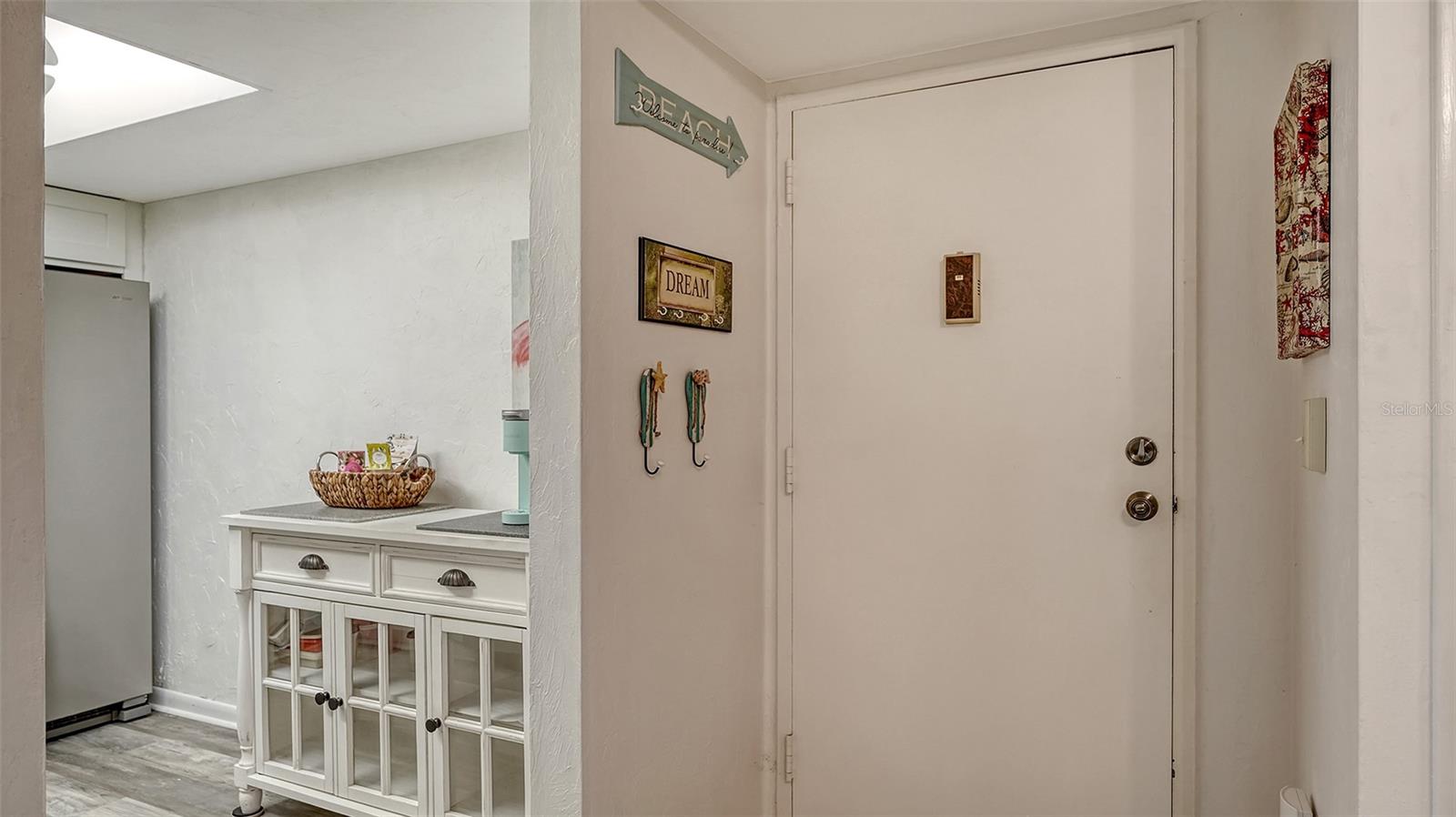 612 BIRD BAY DR S #110