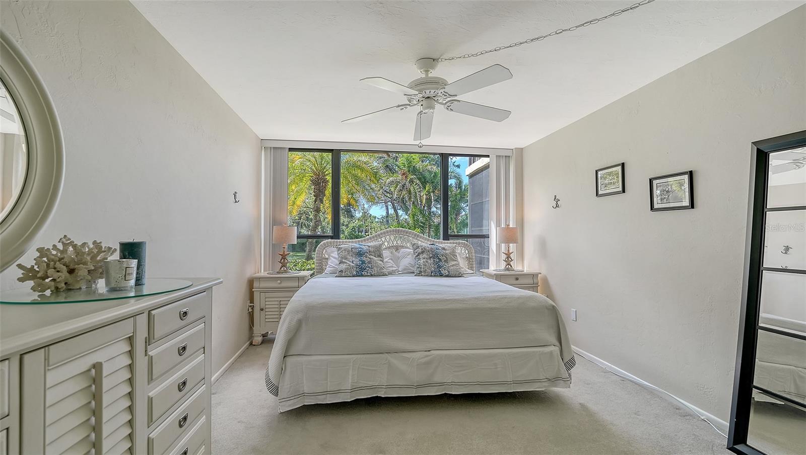 612 BIRD BAY DR S #110