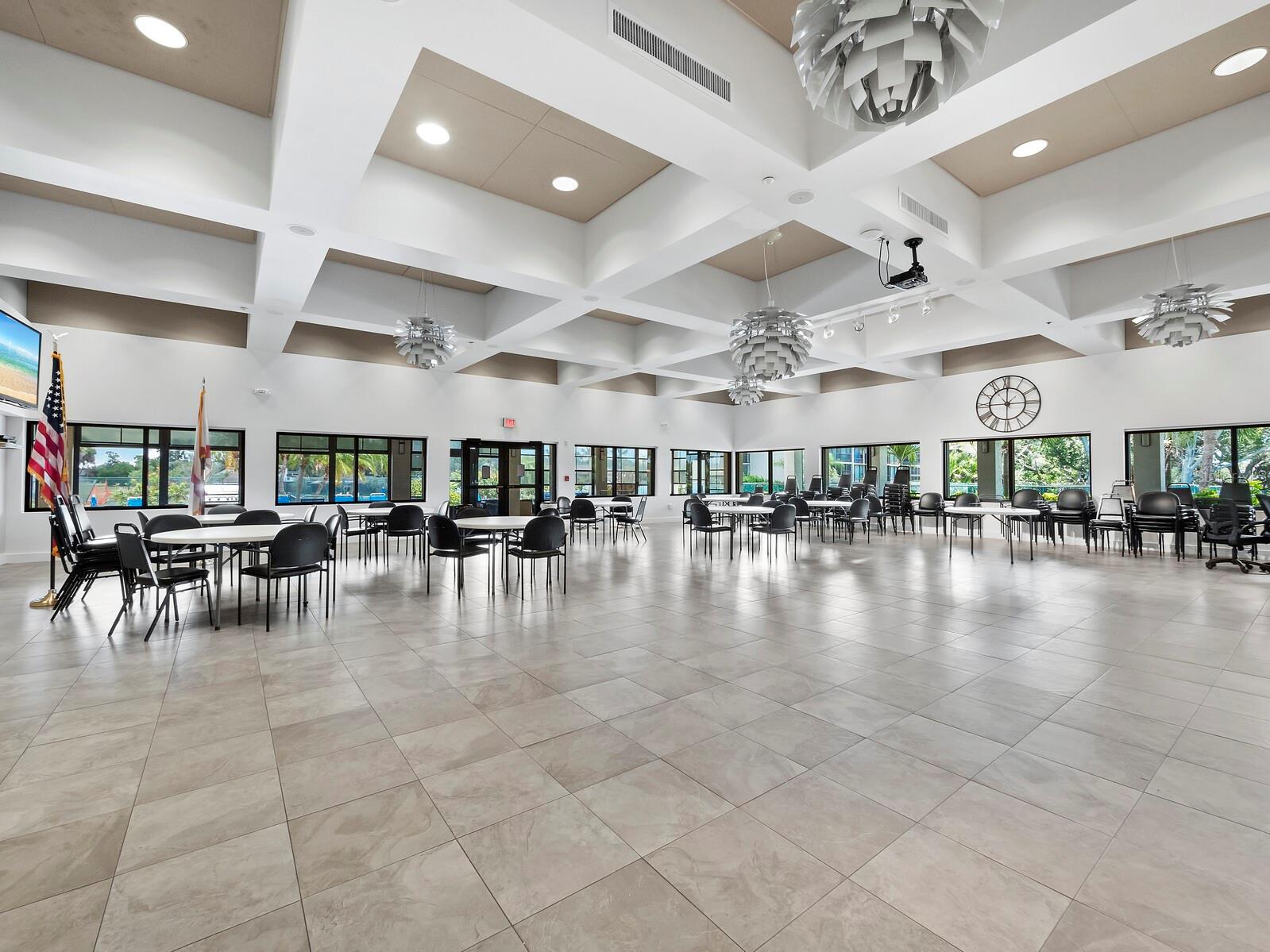 612 BIRD BAY DR S #110