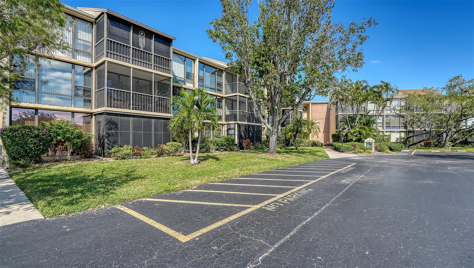 612 BIRD BAY DR S #110