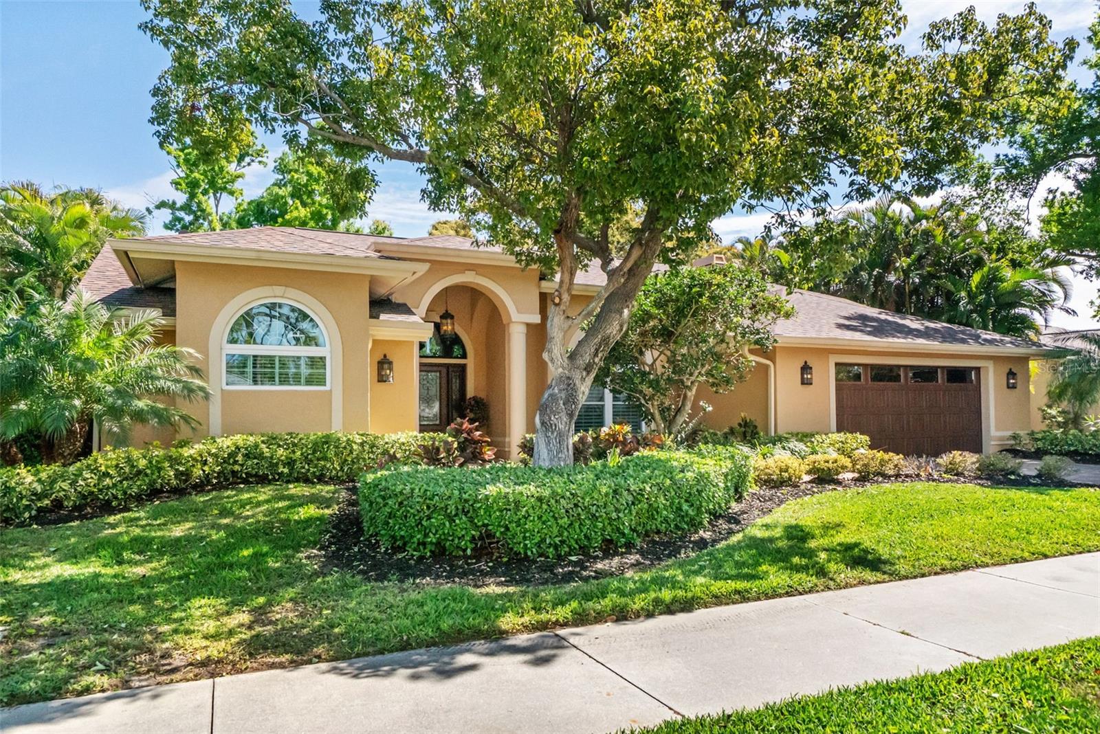8309 SHADOW PINE WAY