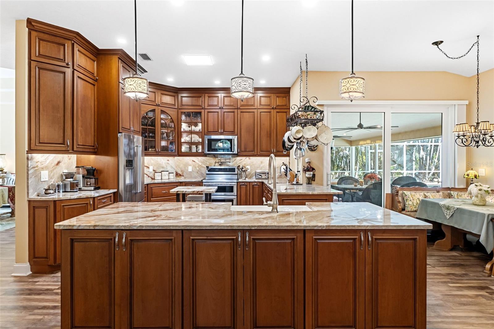 8309 SHADOW PINE WAY