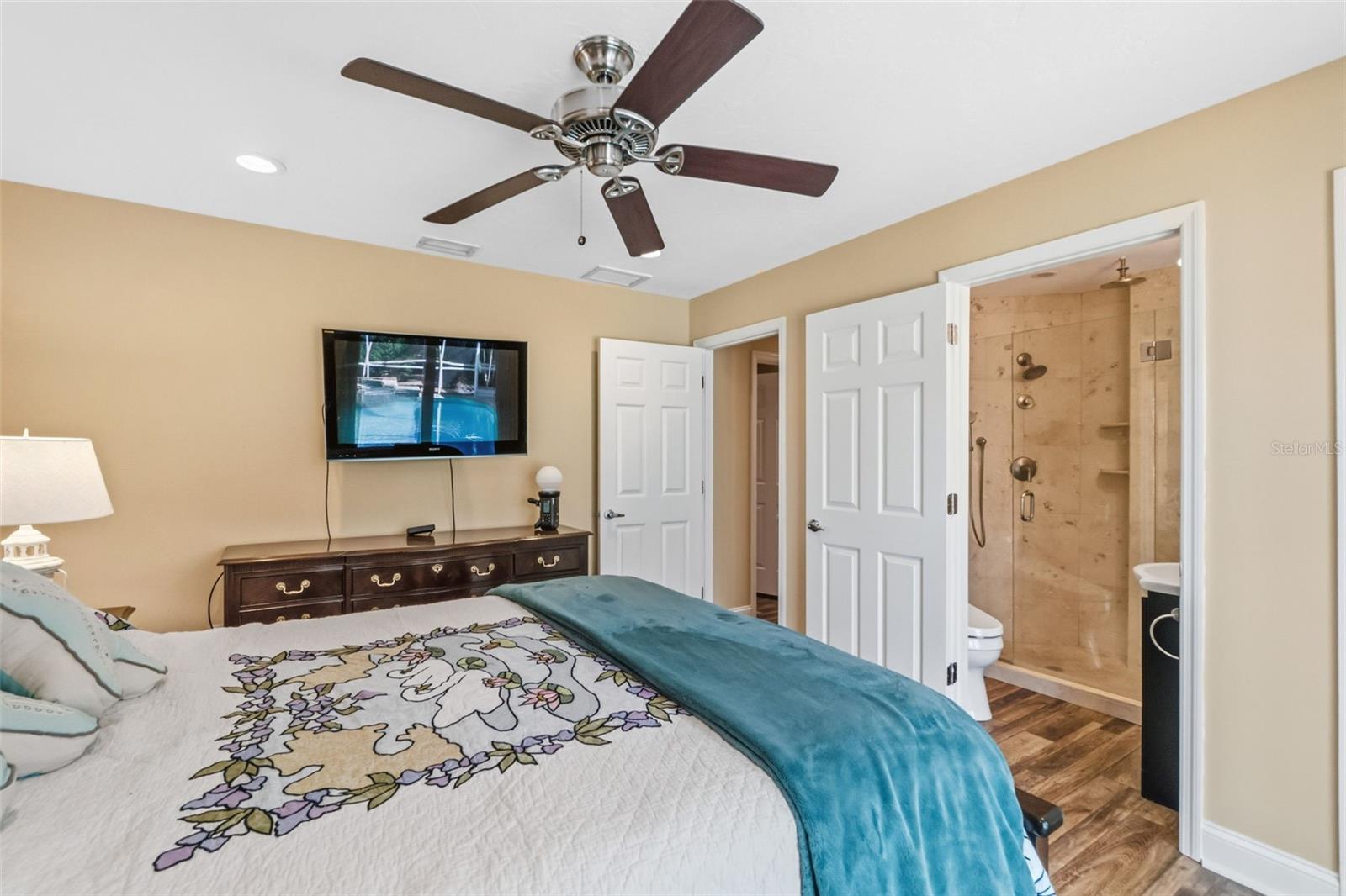 8309 SHADOW PINE WAY