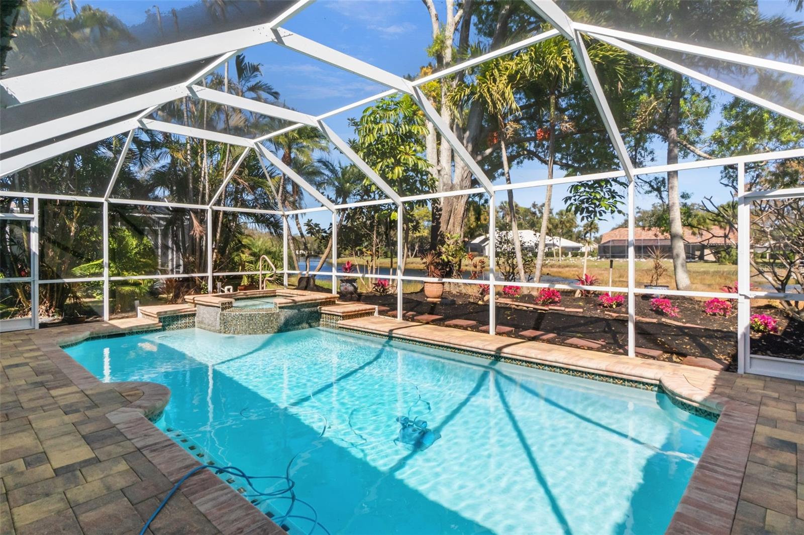 8309 SHADOW PINE WAY