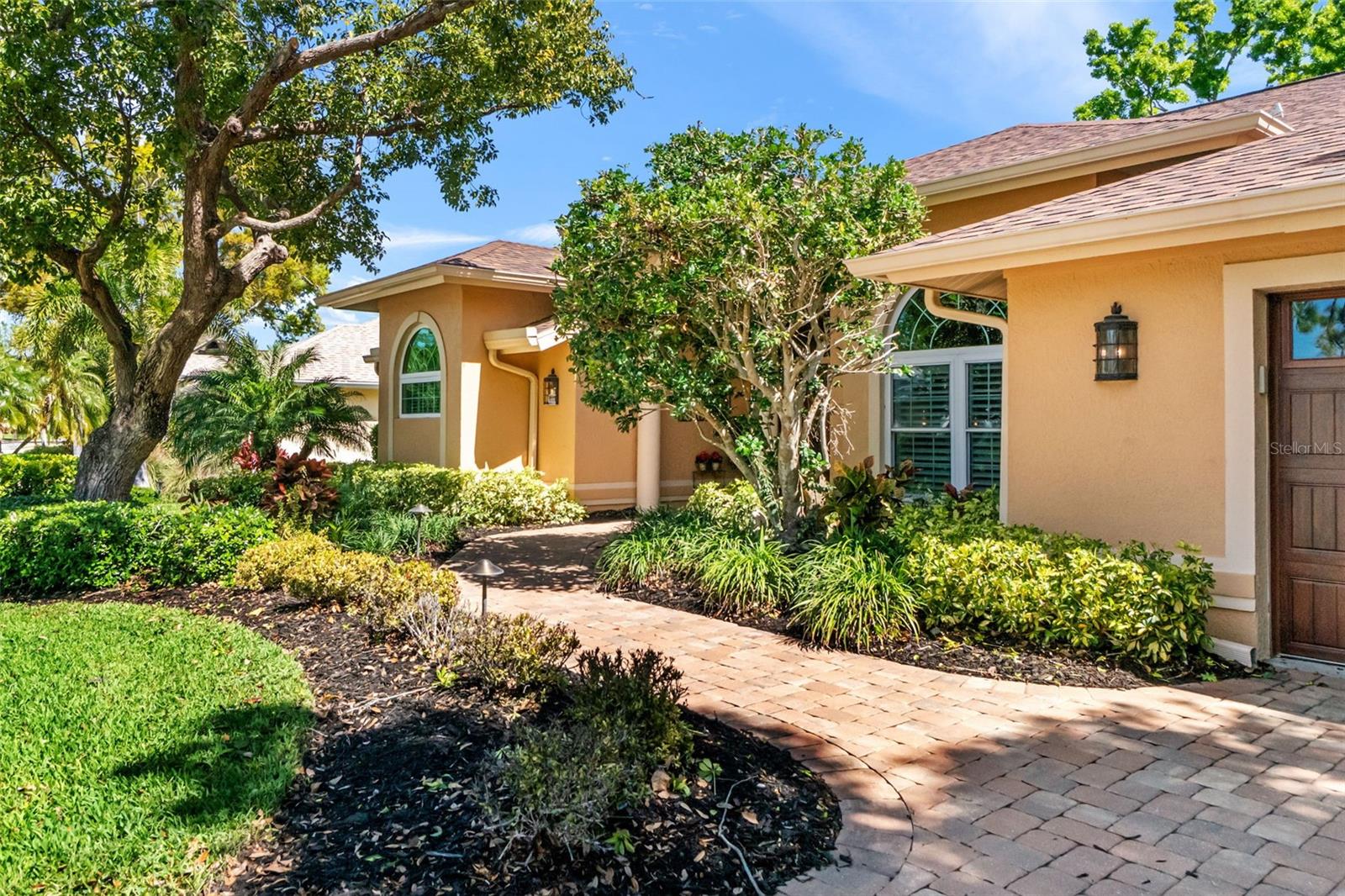 8309 SHADOW PINE WAY