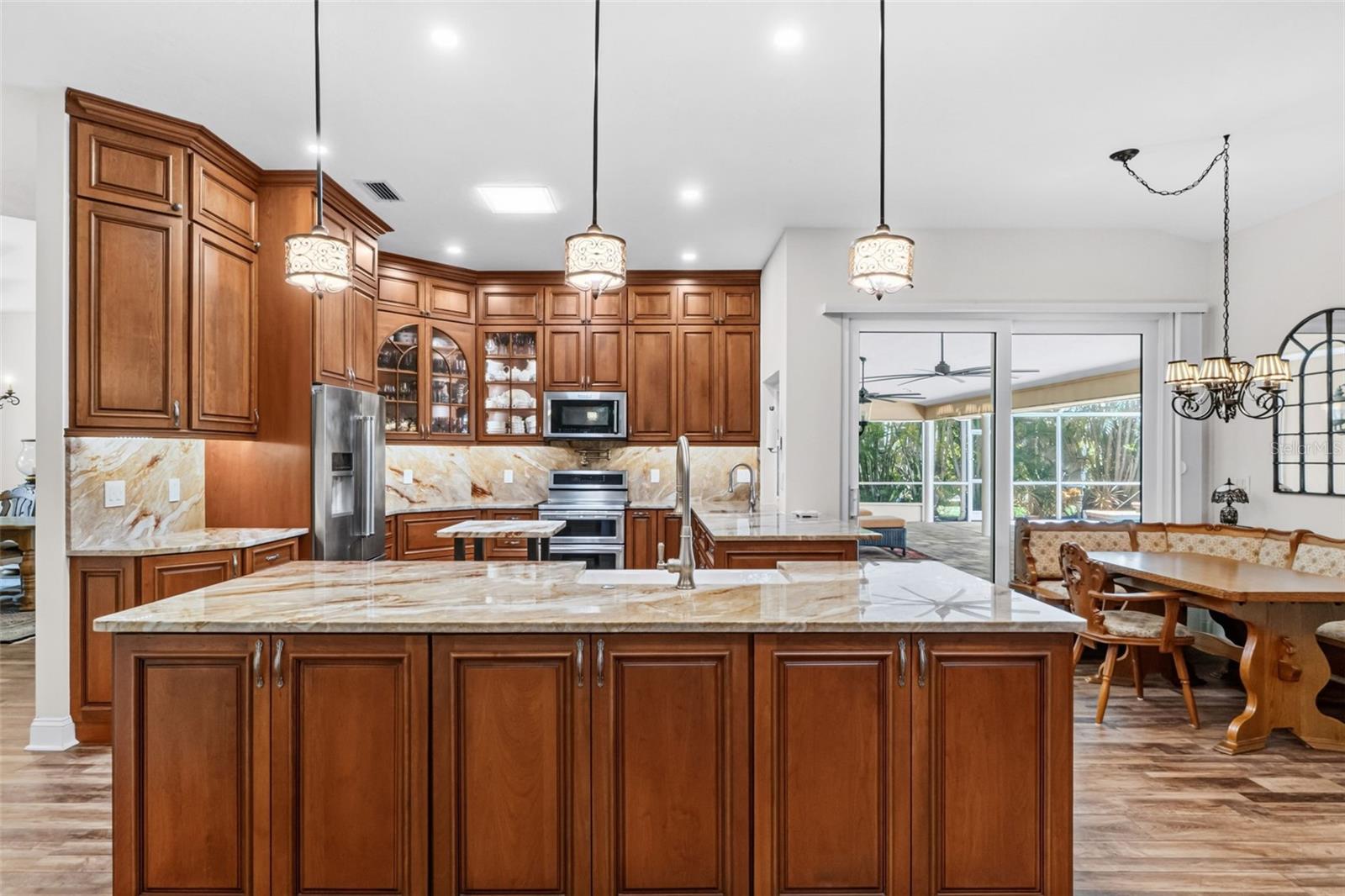 8309 SHADOW PINE WAY